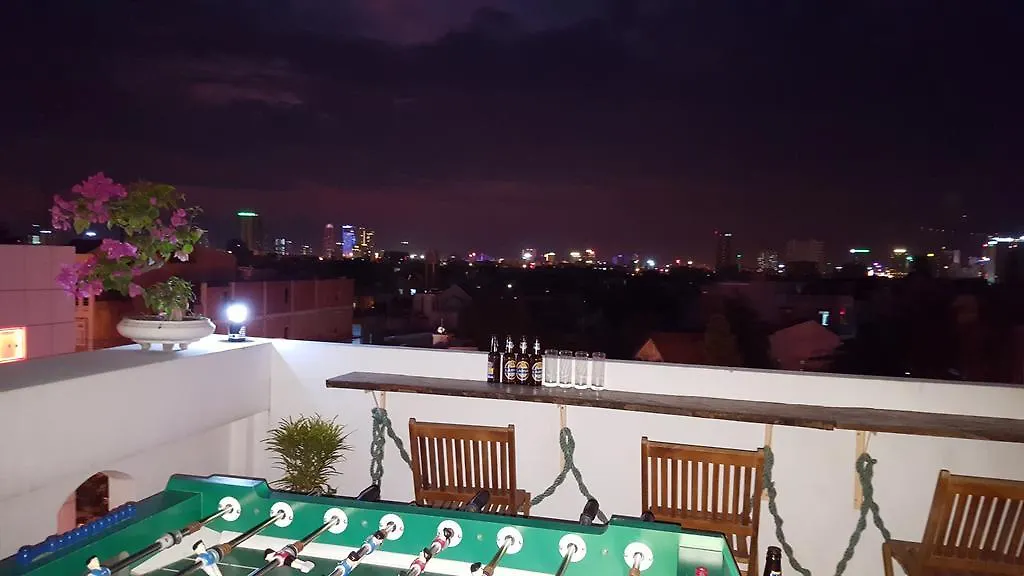 Glocal Beachside Hostel Da Nang