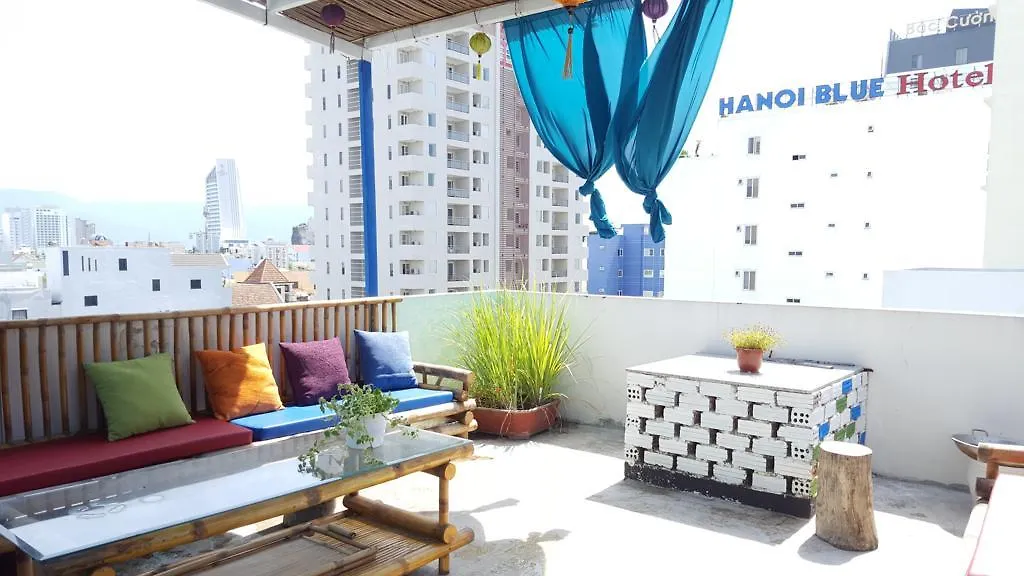 Glocal Beachside Hostel Da Nang