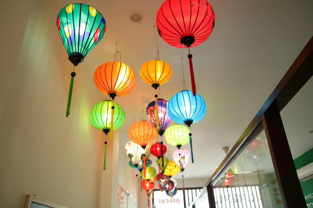 Glocal Beachside Hostel Da Nang