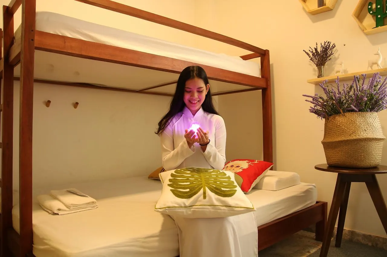 Glocal Beachside Hostel Da Nang