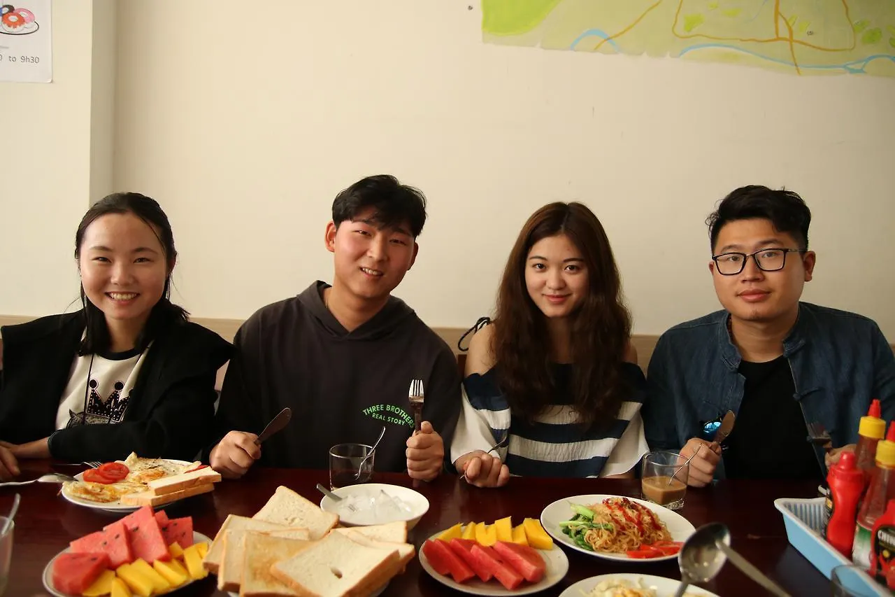 Glocal Beachside Hostel Da Nang